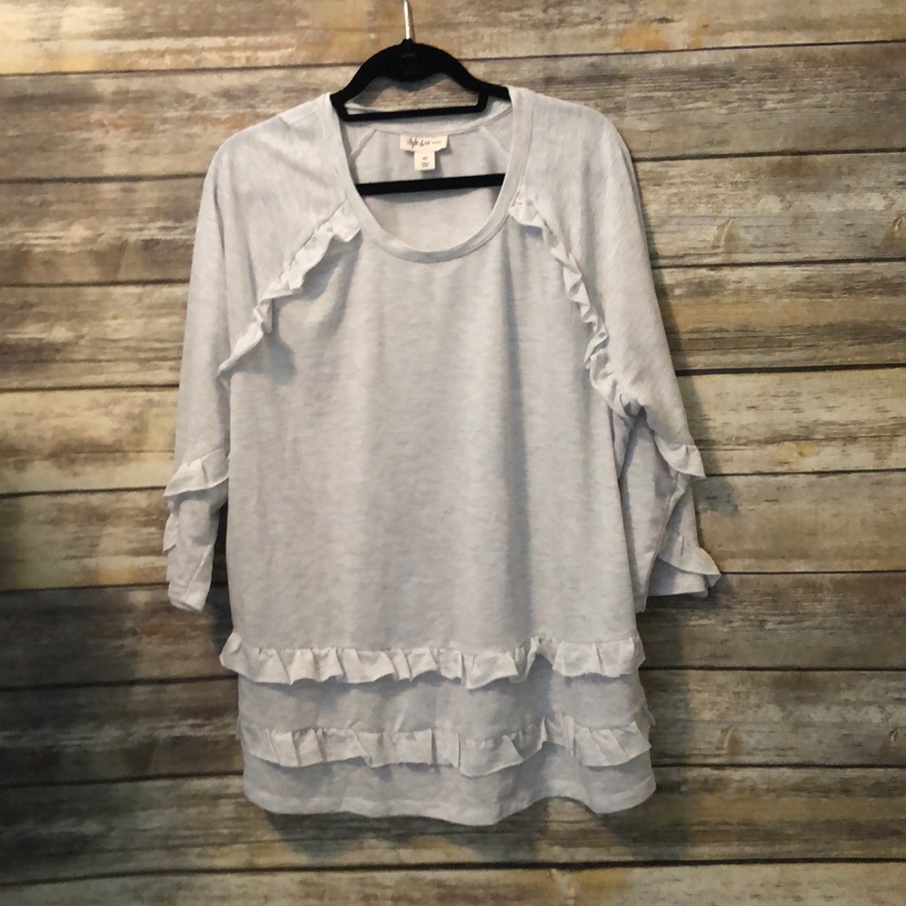 Lightweight sweater